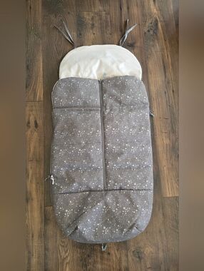 Pinella Grey Star-Print Stroller muff